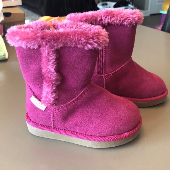 Stride Rite Pink Faux fur boots - Picture 2 of 2
